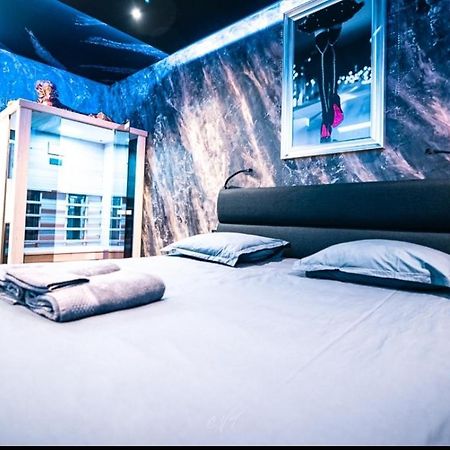 Spa De La Quarterelle Love Room 88 Vosges Ремирмон Экстерьер фото